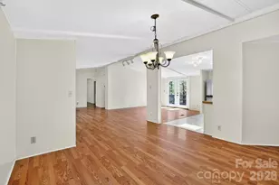 5 Country Rd, Hendersonville, NC 28791 - Photo 10