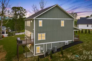 17 Baxter Woods Ln, Candler, NC 28715 - Photo 6