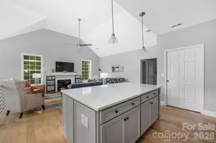 1325 Lytton Ln, Catawba, NC 28609 - Photo 8