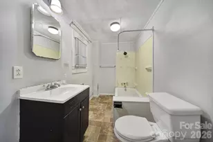 815 Parkwood Ave, Charlotte, NC 28205 - Photo 16