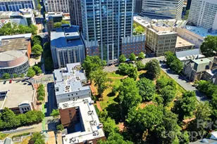 210 N Church St, Charlotte, NC 28202 - Photo 46