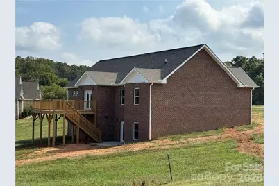 130 Oak Pointe Lane, Wilkesboro, NC 28697 - Photo 4