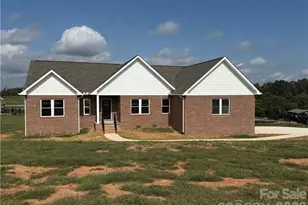 130 Oak Pointe Ln, Wilkesboro, NC 28697 - Photo 1