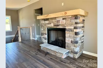 130 Oak Pointe Lane, Wilkesboro, NC 28697 - Photo 4