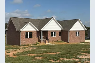 130 Oak Pointe Lane, Wilkesboro, NC 28697 - Photo 2