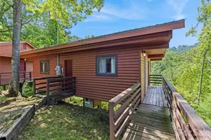 299 Blue Ridge Pkwy, Bryson City, NC 28713 - Photo 18