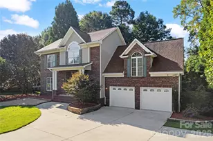 220 35th Ave NE, Hickory, NC 28601 - Photo 2