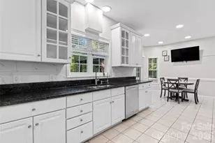 220 35th Ave NE, Hickory, NC 28601 - Photo 18