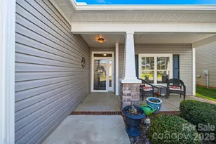 453 Pepperstone Dr, Salisbury, NC 28146 - Photo 2