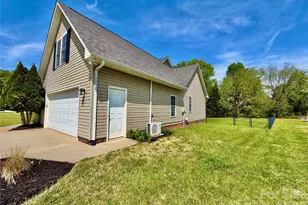 1070 Lucky Ln, Salisbury, NC 28146 - Photo 4