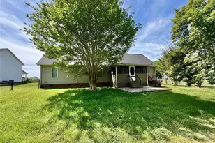 1070 Lucky Ln, Salisbury, NC 28146 - Photo 6