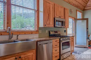 426 Cook Town Rd, Bakersville, NC 28705 - Photo 8