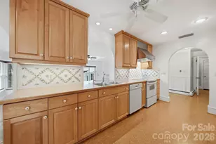 3485 Bridgeford Ln, Newton, NC 28658 - Photo 12