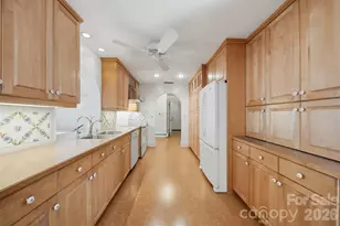 3485 Bridgeford Ln, Newton, NC 28658 - Photo 10