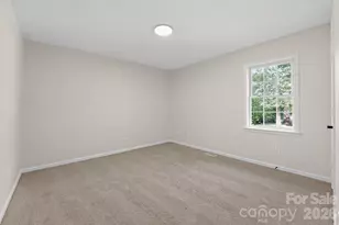 208 S Pasour St, Dallas, NC 28034 - Photo 10