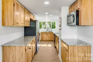 21 Oak Hill Dr, Asheville, NC 28806 - Photo 10