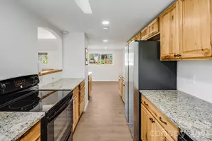 21 Oak Hill Dr, Asheville, NC 28806 - Photo 14