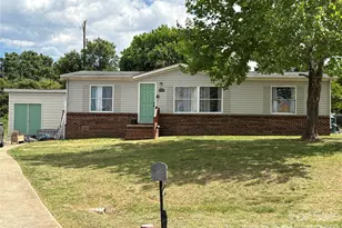 5507 Sandy Creek Ct, Newton, NC 28658 - Photo 2