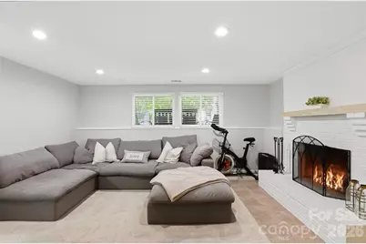 6723 Rollingridge Drive, Charlotte, NC 28211 - Photo 24