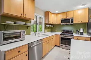 9 Westbridge Dr, Hendersonville, NC 28739 - Photo 10