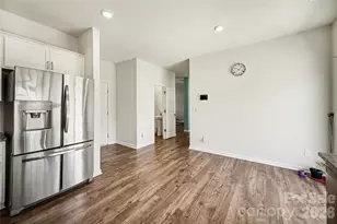 828 Larmore Ave, Charlotte, NC 28216 - Photo 6