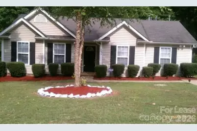 2633 Daffodil Drive, Charlotte, NC 28269 - Photo 1