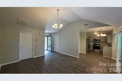 2633 Daffodil Drive, Charlotte, NC 28269 - Photo 2
