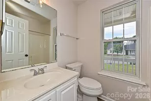 2015 Slater Springs Dr, Charlotte, NC 28216 - Photo 12