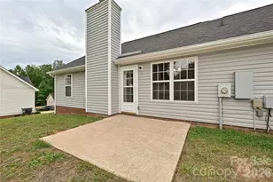 2015 Slater Springs Dr, Charlotte, NC 28216 - Photo 14