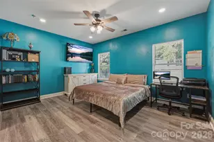 701 E 3rd Ave, Gastonia, NC 28054 - Photo 14
