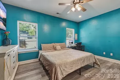 701 E 3rd Avenue, Gastonia, NC 28054 - Photo 16
