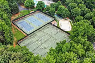 9102 Brightleaf Pl, Charlotte, NC 28269 - Photo 32