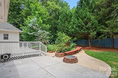 9102 Brightleaf Place, Charlotte, NC 28269 - Photo 26