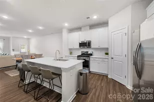 4503 Potters Wheel Dr, Fort Mill, SC 29715 - Photo 2