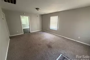836 S Dalton St, Gastonia, NC 28052 - Photo 2