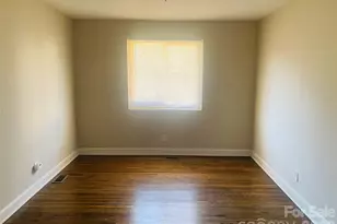 1211 Campus St, Charlotte, NC 28216 - Photo 8