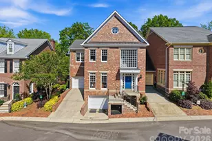 1124 Dilworth Crescent Row, Charlotte, NC 28203 - Photo 2