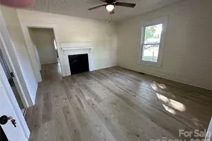 919 Orangewood St, Kannapolis, NC 28081 - Photo 2