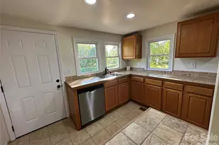 919 Orangewood St, Kannapolis, NC 28081 - Photo 10