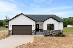 6911 Berea Ave, Connelly Springs, NC 28612 - Photo 4