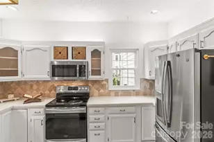 17205 Asti Ct, Cornelius, NC 28031 - Photo 16