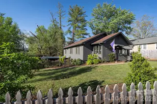 34 Oakley Rd, Asheville, NC 28803 - Photo 2