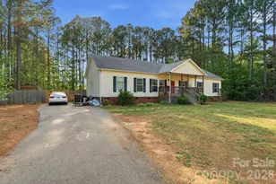 2825 Sweeping Pine Ln, Denver, NC 28037 - Photo 2