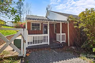 1271 Upper Brush Creek Rd, Fairview, NC 28730 - Photo 2
