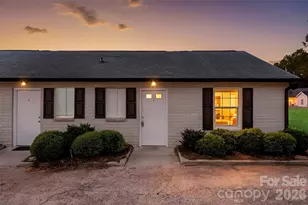 1655 Webb St, Gastonia, NC 28052 - Photo 8