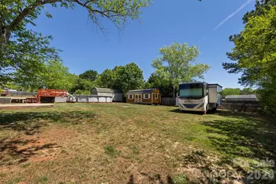 2095 Wildwood Drive, Hickory, NC 28601 - Photo 34