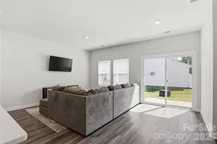 2317 Belterra Dr, Charlotte, NC 28216 - Photo 8