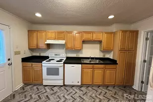 4535 Dawnwood Dr, Charlotte, NC 28212 - Photo 6