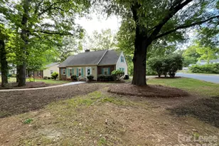 4535 Dawnwood Dr, Charlotte, NC 28212 - Photo 1