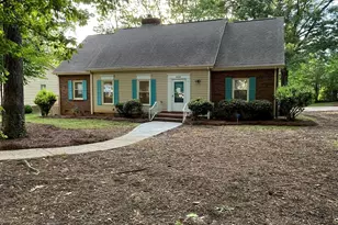 4535 Dawnwood Dr, Charlotte, NC 28212 - Photo 2